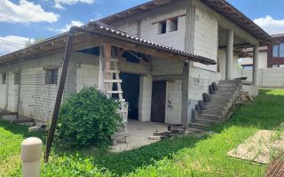 Casă la roșu,  – Oradea, str. Caișilor. 175 000 E . Comision 0 - Poză 1