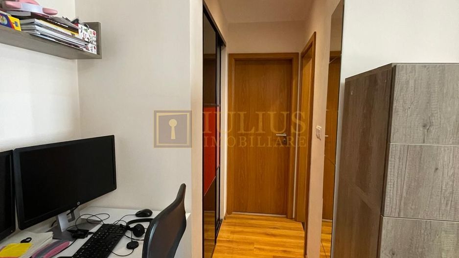 3 camere + boxa depozitare in zona Complex Studentesc, Sala Olimpia - Poză 5