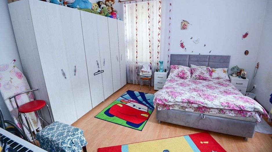 Spatiu comercial si casa de vanzare - Poză 6