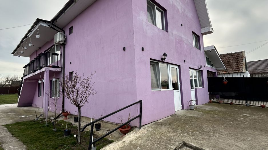 Casă 14 camere și 8000mp teren localitatea Sacădat - Poză 1