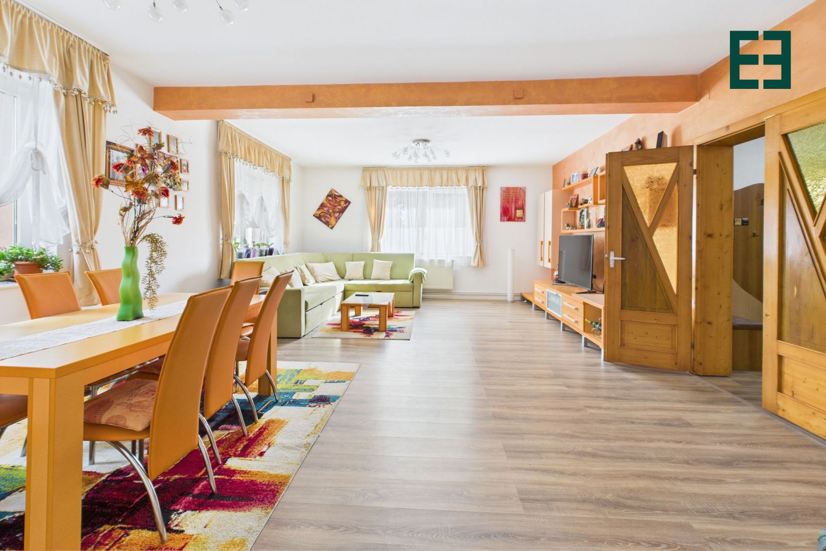 Casă tip Duplex cu 8 camere  - Zona Bujac - Arad - Poză 4