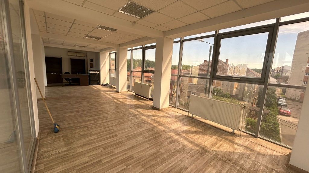 Spațiu birouri de închiriat – 80 mp. Locație foarte bună - Poză 3