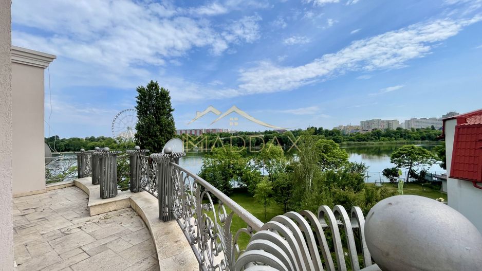 Impressive Villa *1500 SQM usable* 2613 SQM land / Open to the lake - Poză 36