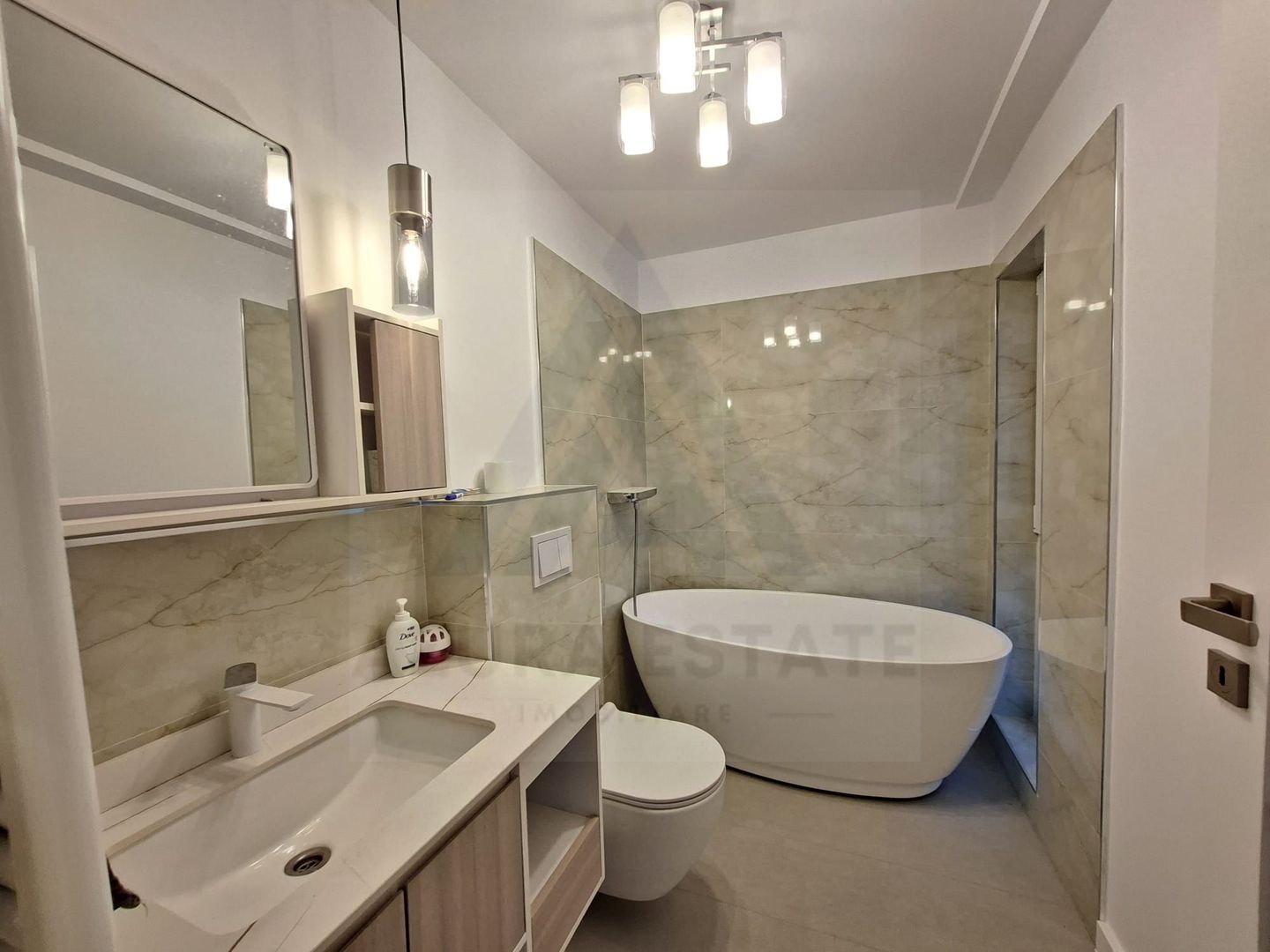 Casa moderna cu 6 camere terase 50 mp si curte in Parcul Sub Arini - Poză 10