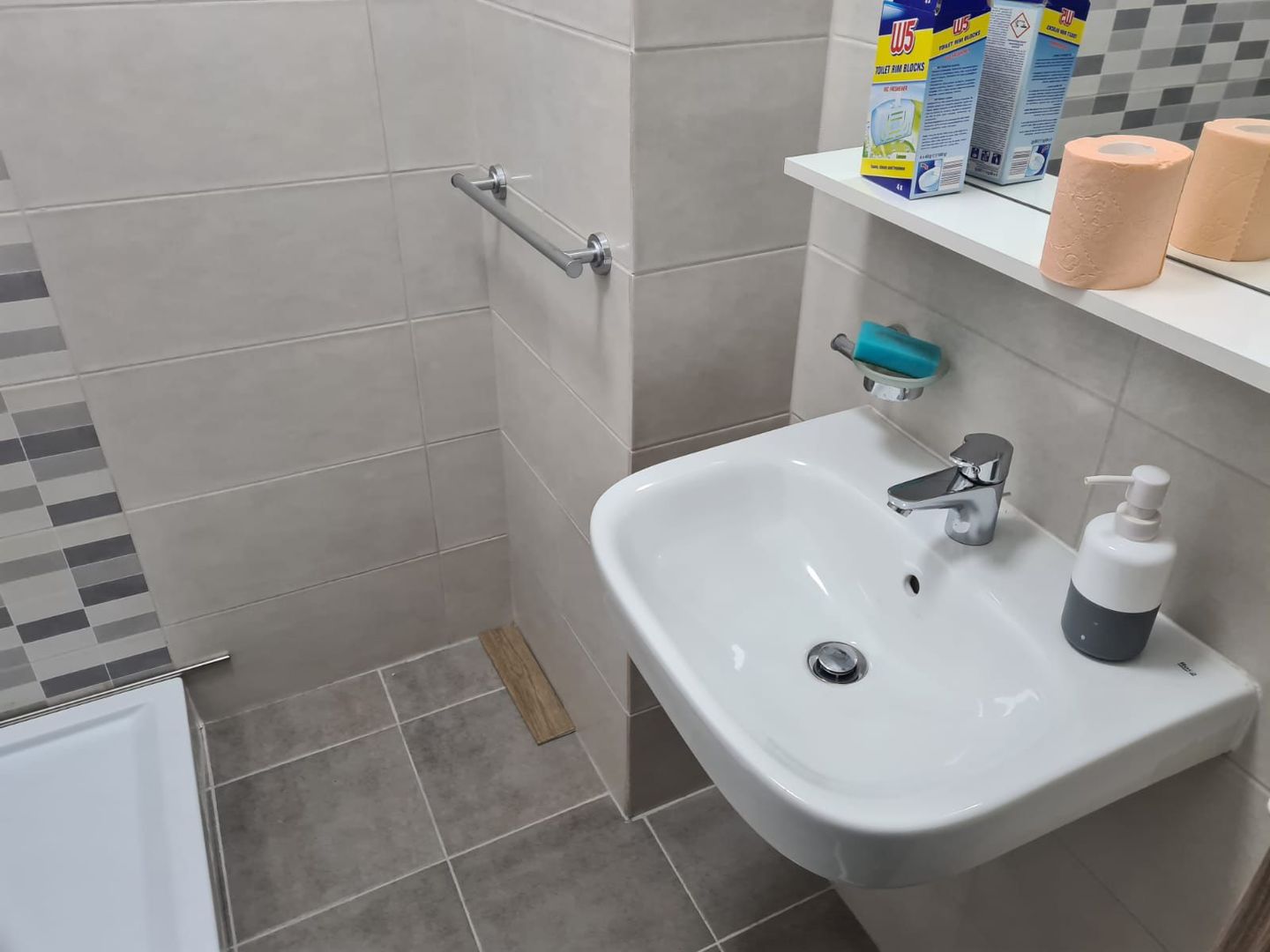 Complexul Studentesc | 2 camere | 2 bai | Bloc nou | Etaj 2 - Poză 13