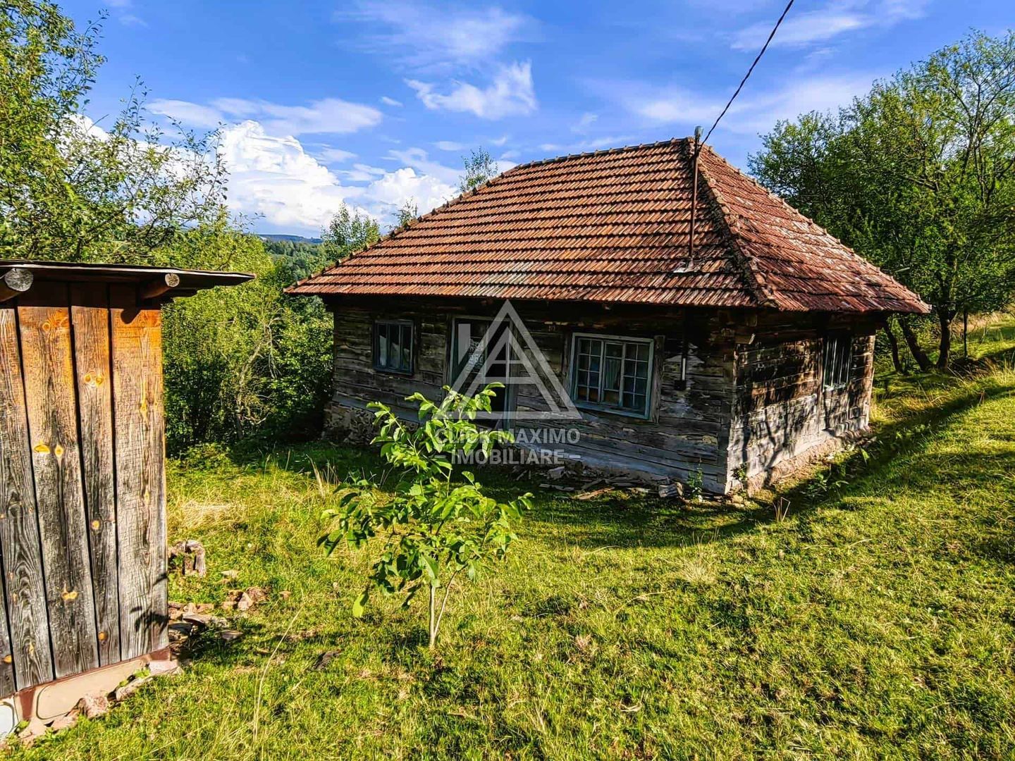Casa,anexe si14.328 mp teren partial intravilan, com. Bulz, jud. Bihor - Poză 6