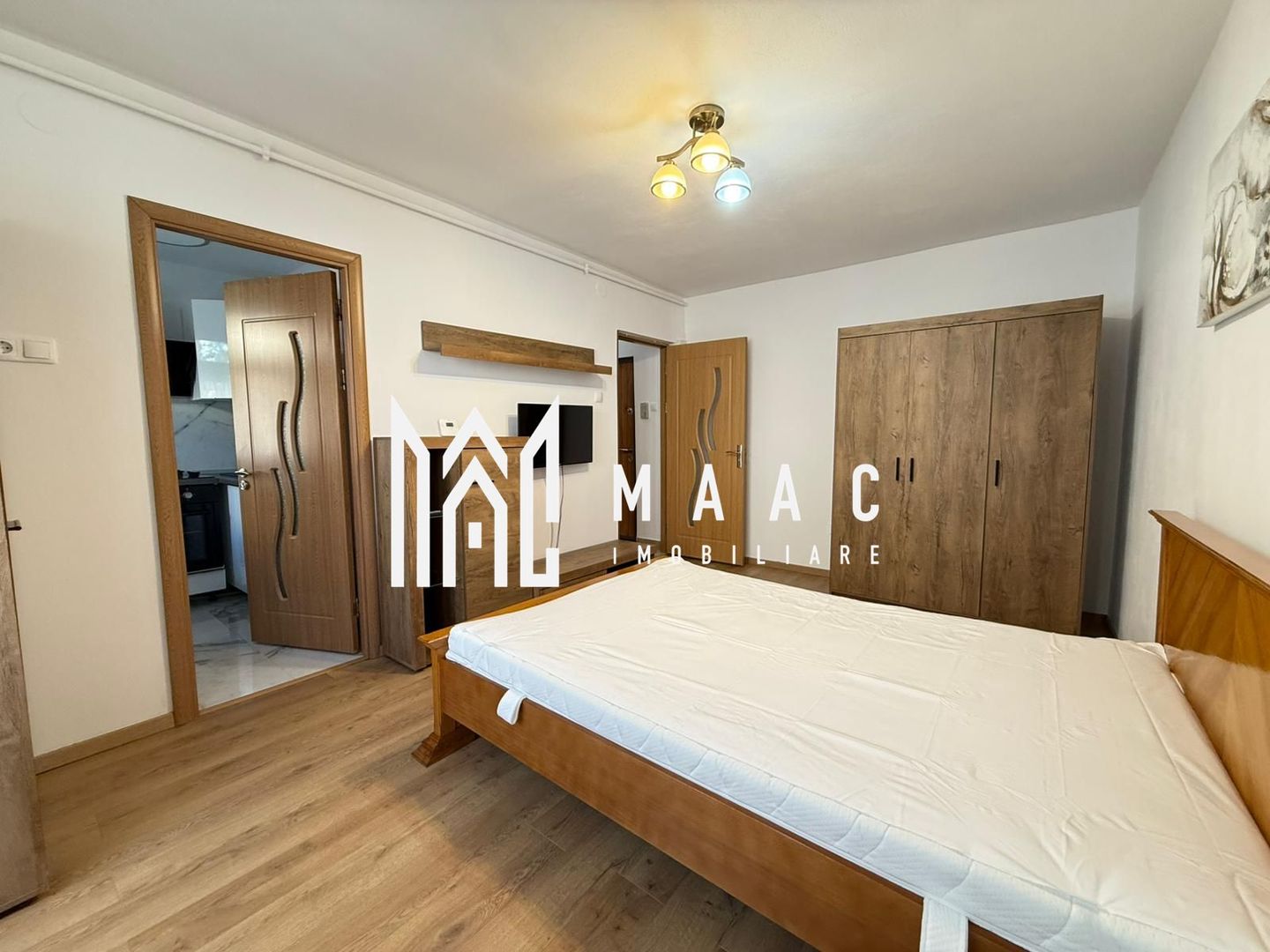 Apartament | Etaj 1 | Balcon | Renovat | Modern | V. Aaron - Poză 1