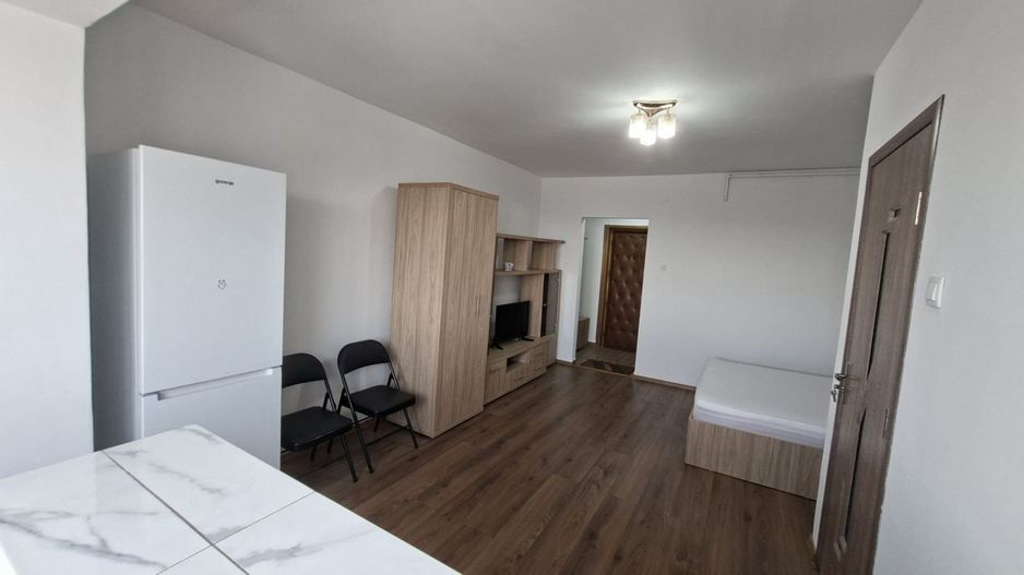 Garsoniera Cocheta de Inchiriat Craiovei centrala proprie - Poză 2