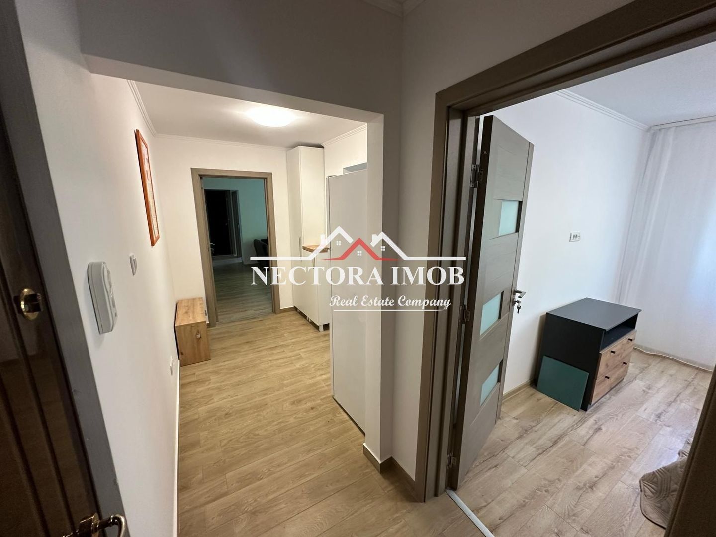 NECTORA IMOB-Apartament 3 camere, Tip Q, Zona Salca, 63 mp, Etaj 3 - Poză 8