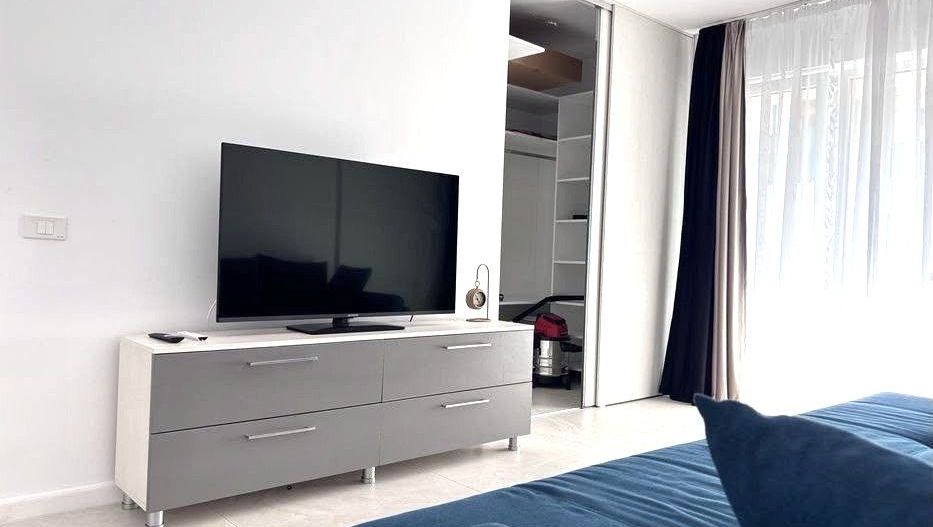 🏡 Închiriez Apartament 3 camere, 90 mp, bloc nou 2024, 2 băi, Titan - Poză 1