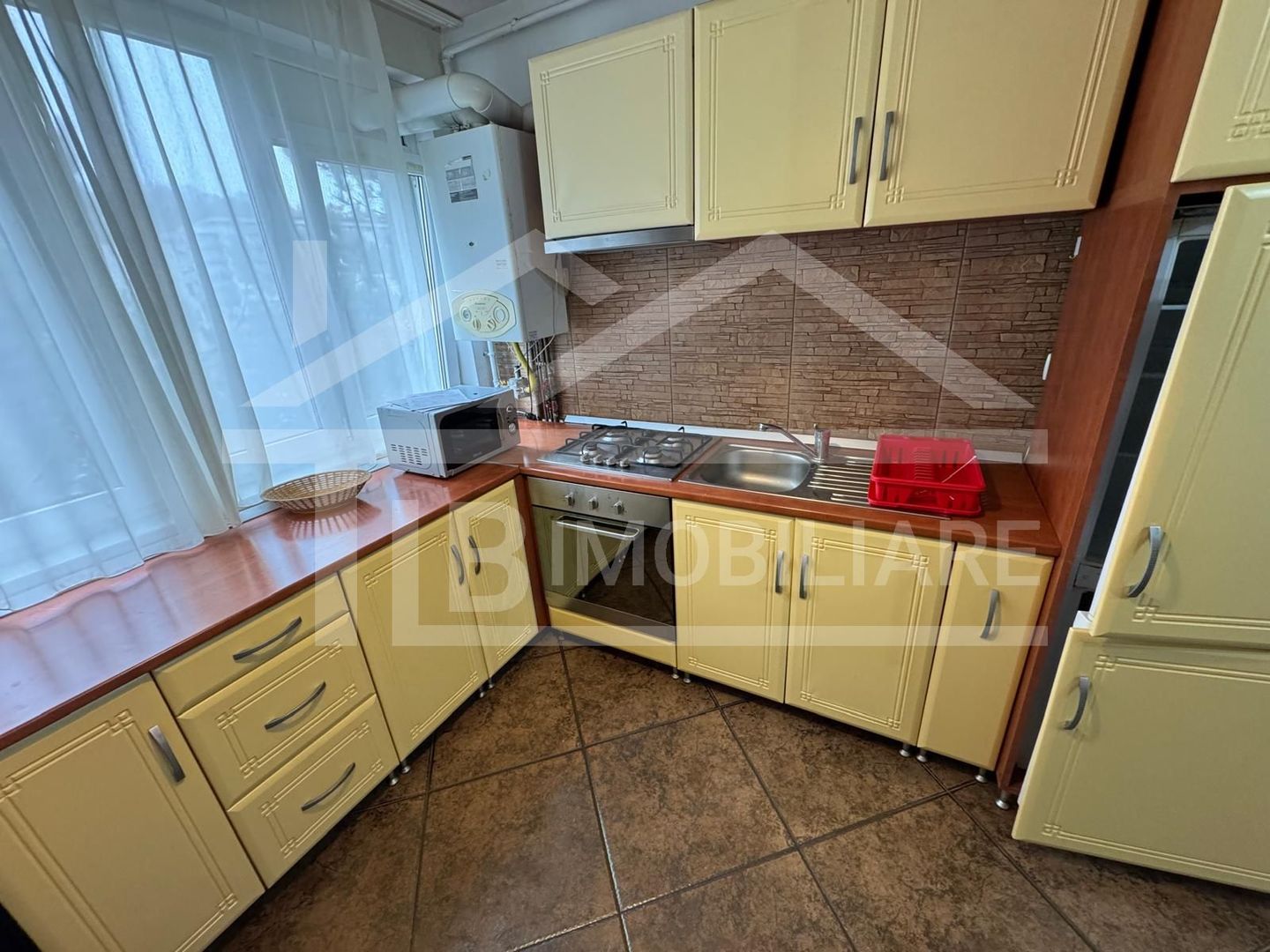 Apartament cu 2 camere, 72mp, Zona Dacia - Poză 6