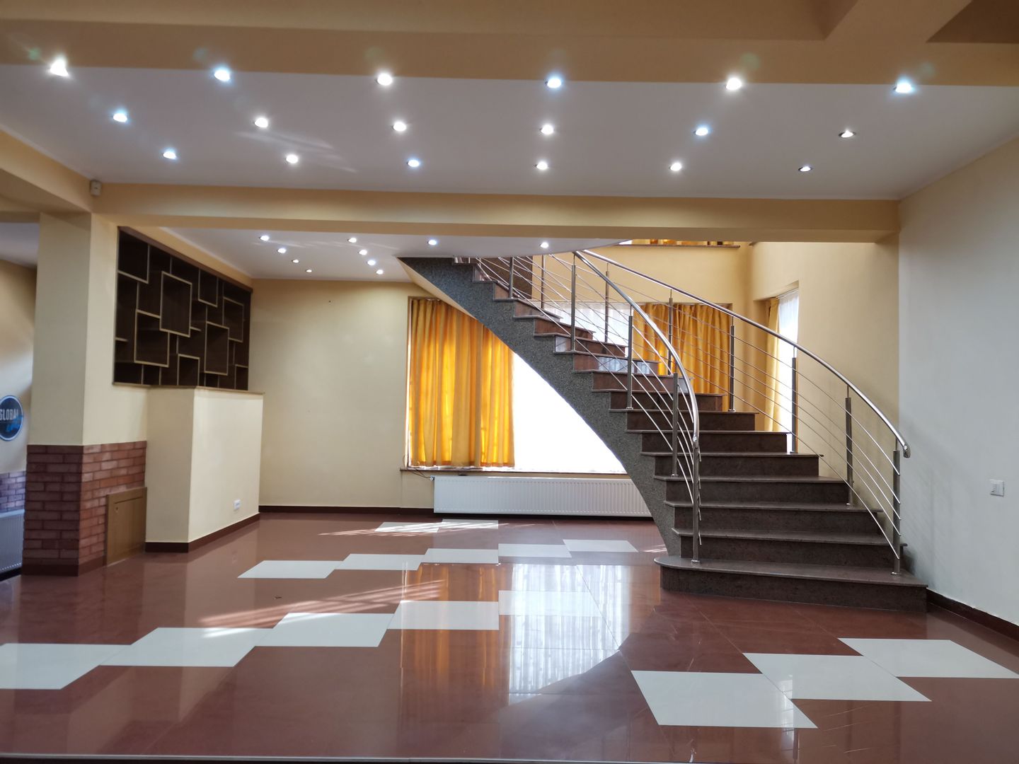 Vila str Garlei cu garaj dublu - Poză 3