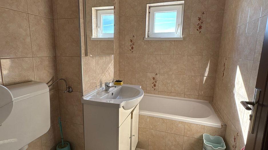 Apartament 2 camere 49 M² + balcon 10 M² cu priveliste Simeria - Poză 8