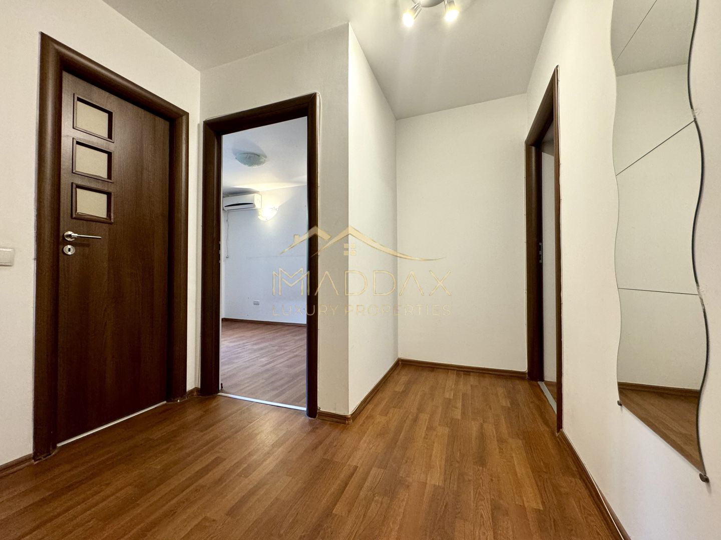 Apartament cu 3 camere // Zona Tei - Doamna Ghica - Poză 11