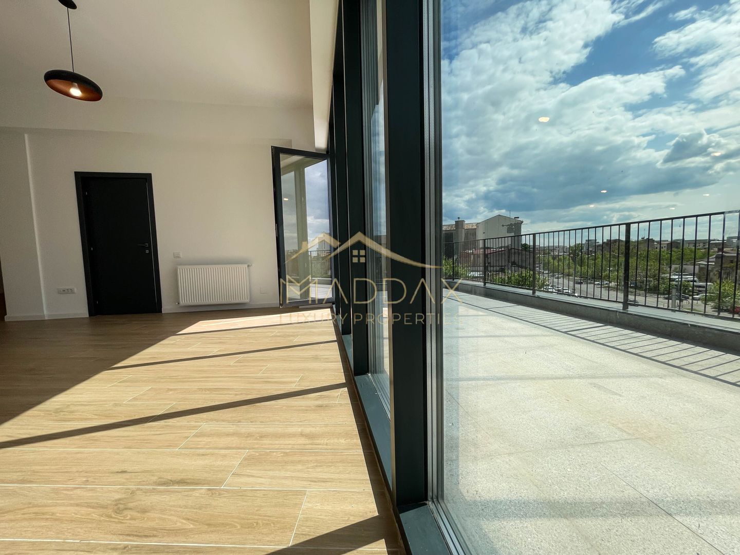 Spatiu comercial S+P+2E+M ***Prima Inchiriere*** - Poză 9