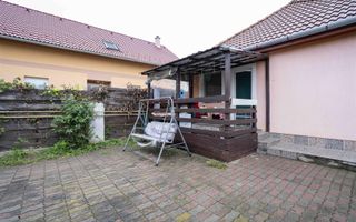 Casa cu 4 camere Santion - Poză 1