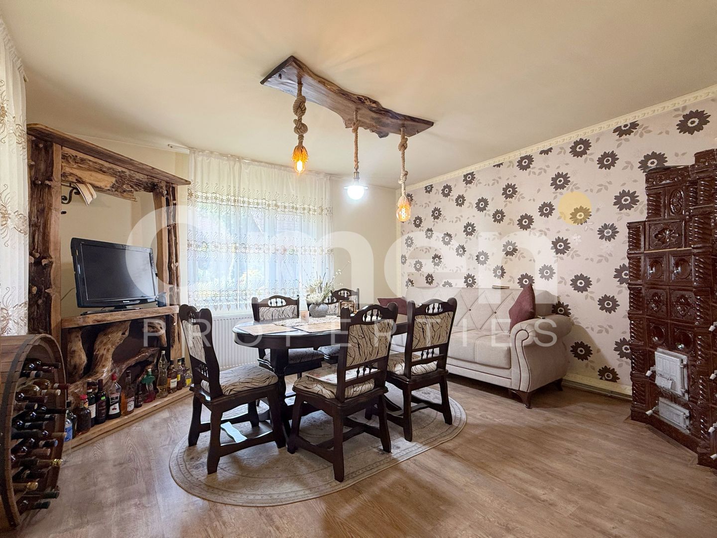 Casă cu 2 anexe transformate în locuințe, teren generos de 9 ari – Groși - Poză 2