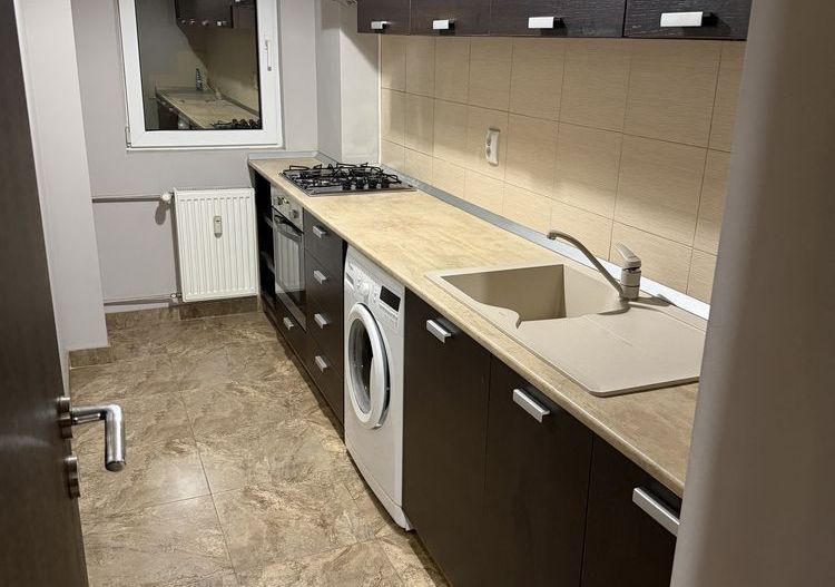 Închiriez garsonieră modernă, Piața Muncii, aproape de metrou - Poză 3