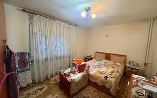 3 semidecomandate,  etaj 1, zona Supeco - 100 000 Euro - Poză 3