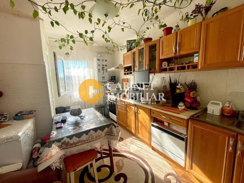 Dancu - 4 camere - decomandat - 1986 - Poză 5