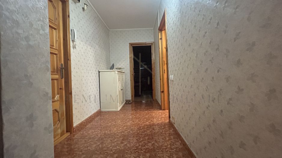 Apartament 3 camere zona de jos - Poză 8