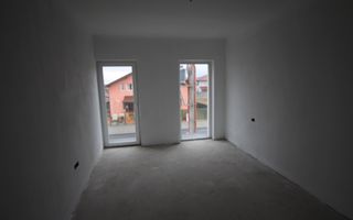 Apartamet 3 camere in Ghiroda - Poză 2