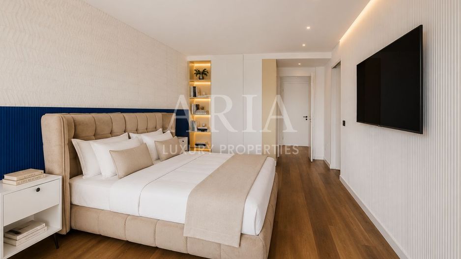 WATERFRONT VILLA | POOL - Poză 14