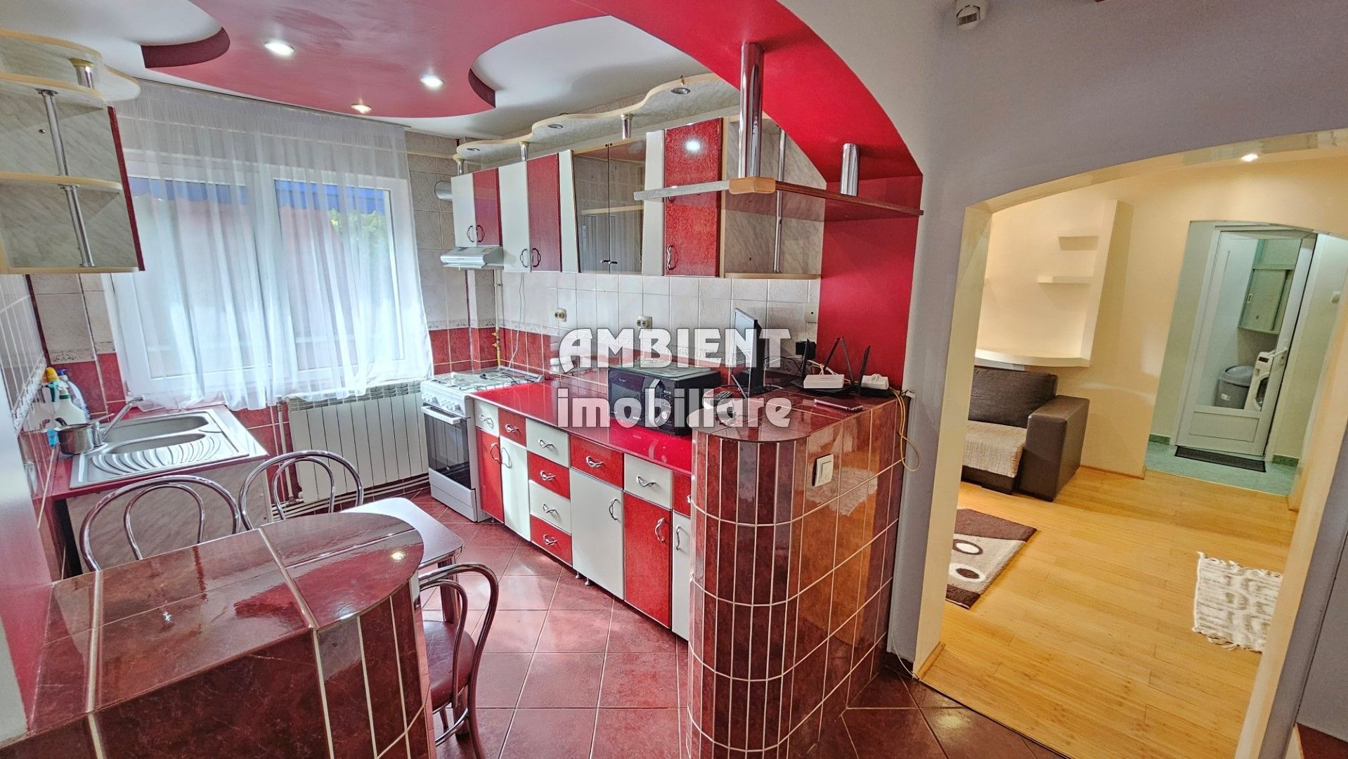 Apartament 3 camere, etaj 1, mobilat și utilat, zona DONICI; - Poză 2