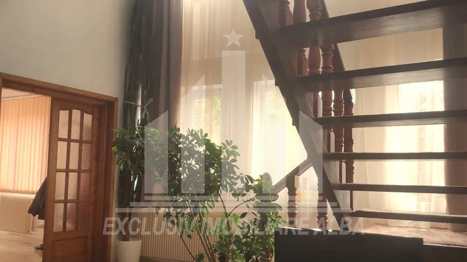 Casa tip duplex de vanzare, Barabant - Poză 2