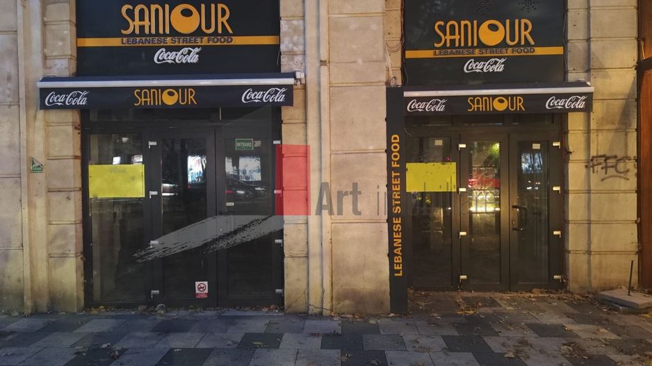 Spatiu stradal Decebal, trafic pietonal - Poză 2