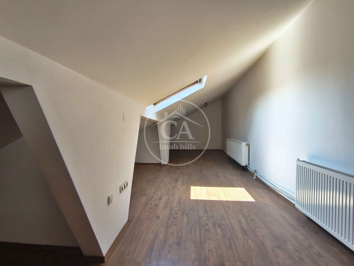 Apartament cu 2 camere la curte comuna de vanzare Ultracentral, Oradea - Poză 11