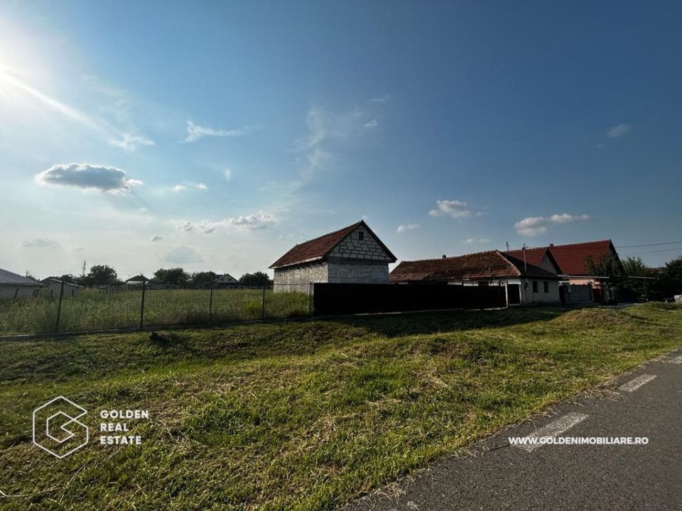 Casa cu teren generos, 2951 mp, comuna Siria - Poză 1
