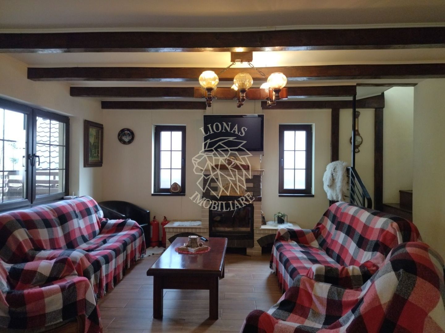 Cabana 160 mp-teren 5 ari-Foisor cu barbecue-La cheie-Colibita - Poză 1