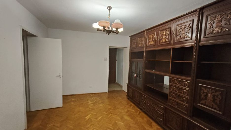 Apartament 3 camere ultracentral – Etaj 1 – 69 mp –Târgu Jiu - Poză 2