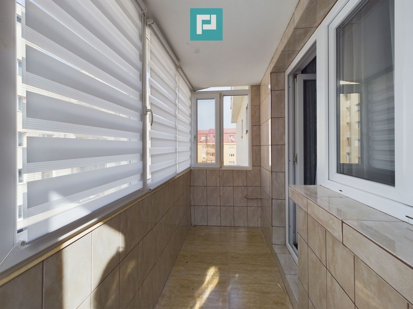 Apartament cu 3 camere zona 300 Micălaca - Poză 11