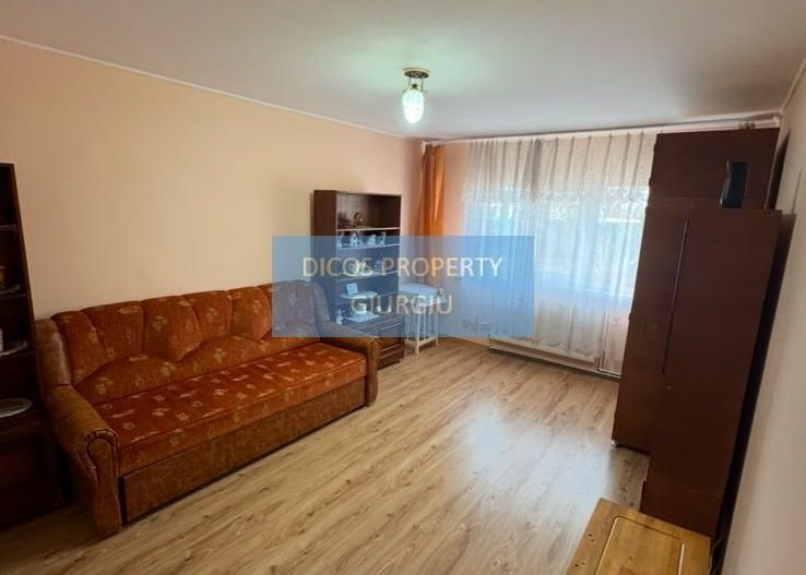 De Vânzare - Apartament 3 Camere, Strada Decebal - Poză 8