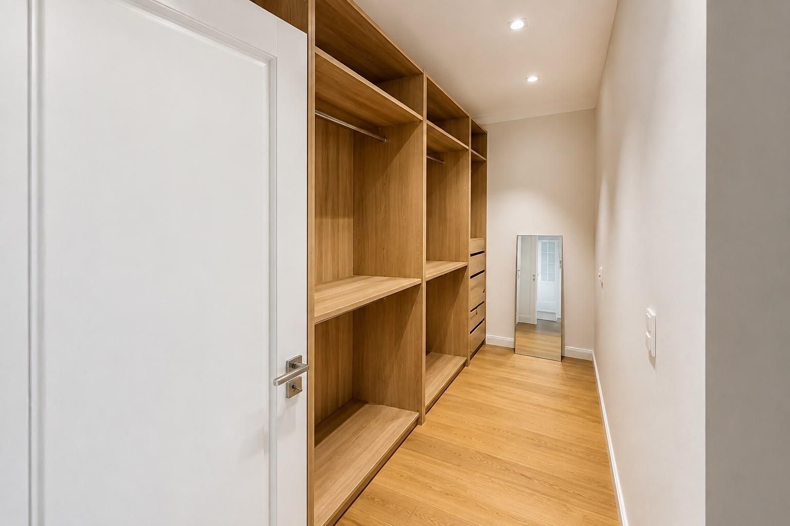 vila 5 camere | Pipera | Porche Nord | 2 parcari + gradina - Poză 10