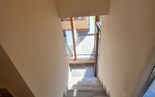 De vânzare casă în Orlat, cu teren generos de 2200 mp și panoramă deosebită! - Poză 12