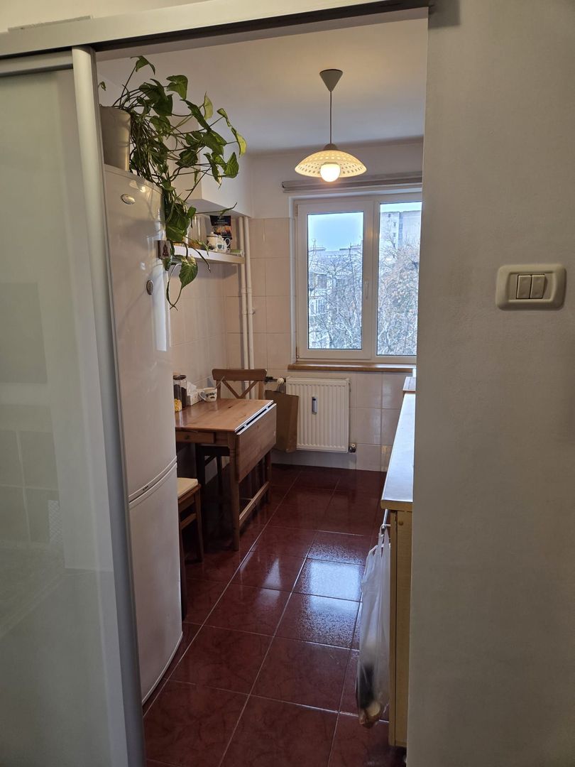 De vanzare apartament 3 camere Drumul Taberei - Poză 12