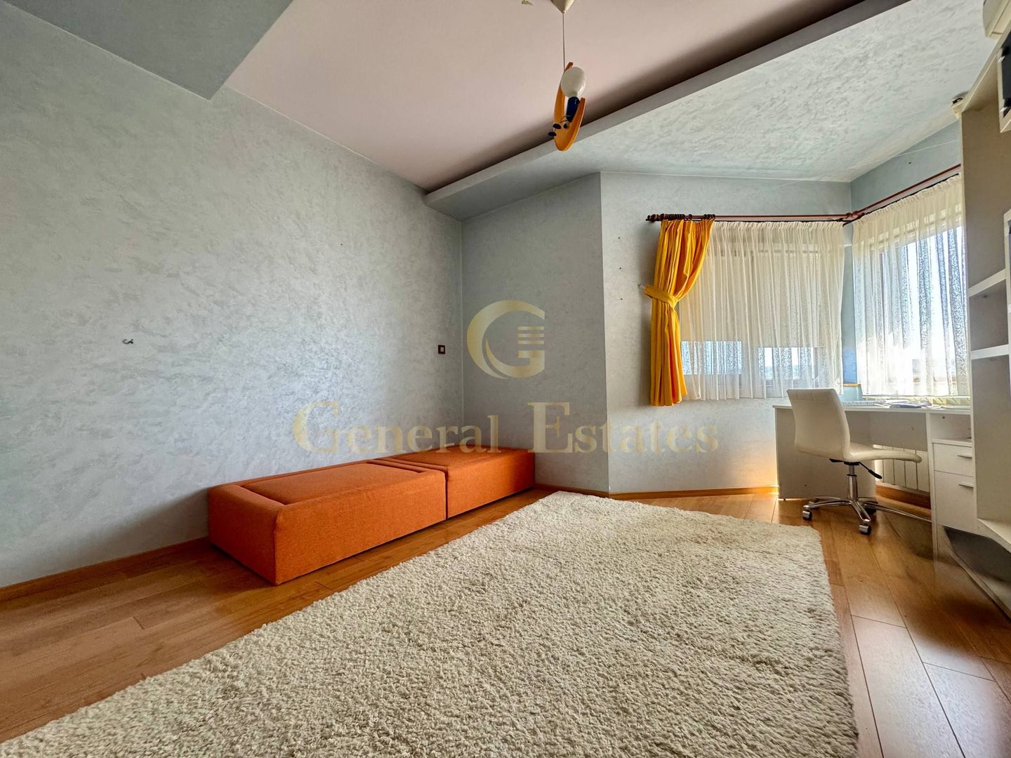 Vînzare Casă în 3 Nivele -Hlincea - 343 m.p. - Poză 22