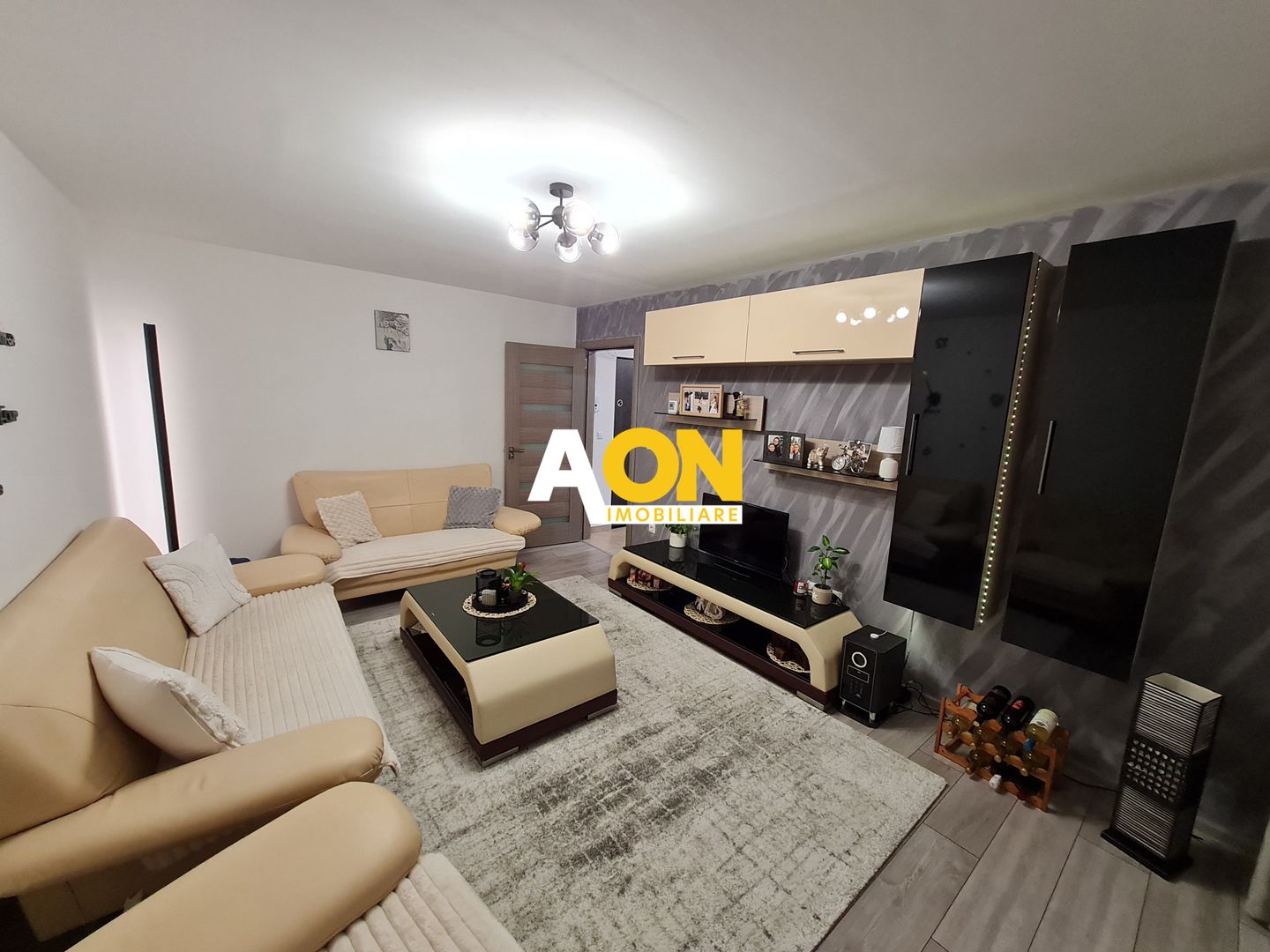 Apartament 2 Camere, 53 mp + Balcon, Decomandat, Et.1, Zona Cetate - Poză 1