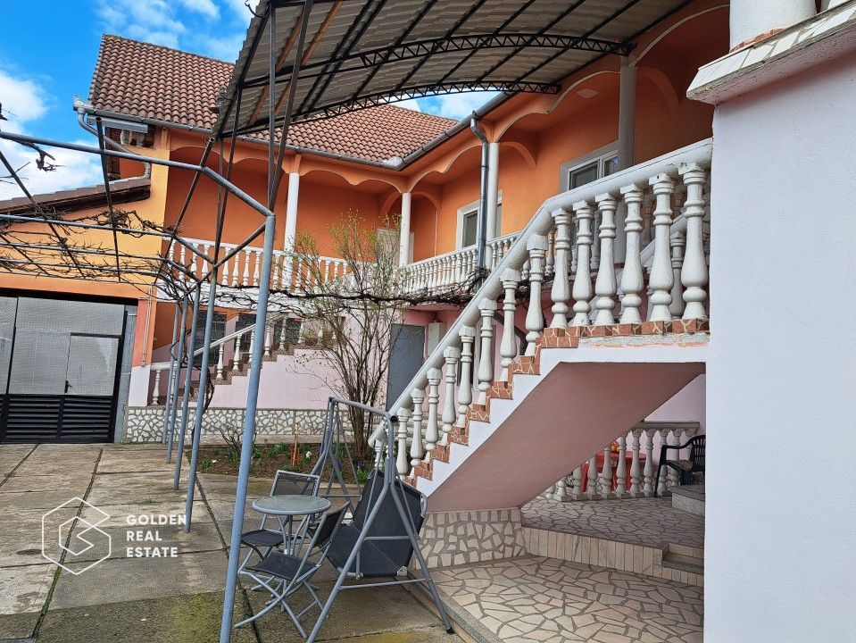 Casa mare cu 2 spatii comerciale, in Faget - Poză 19