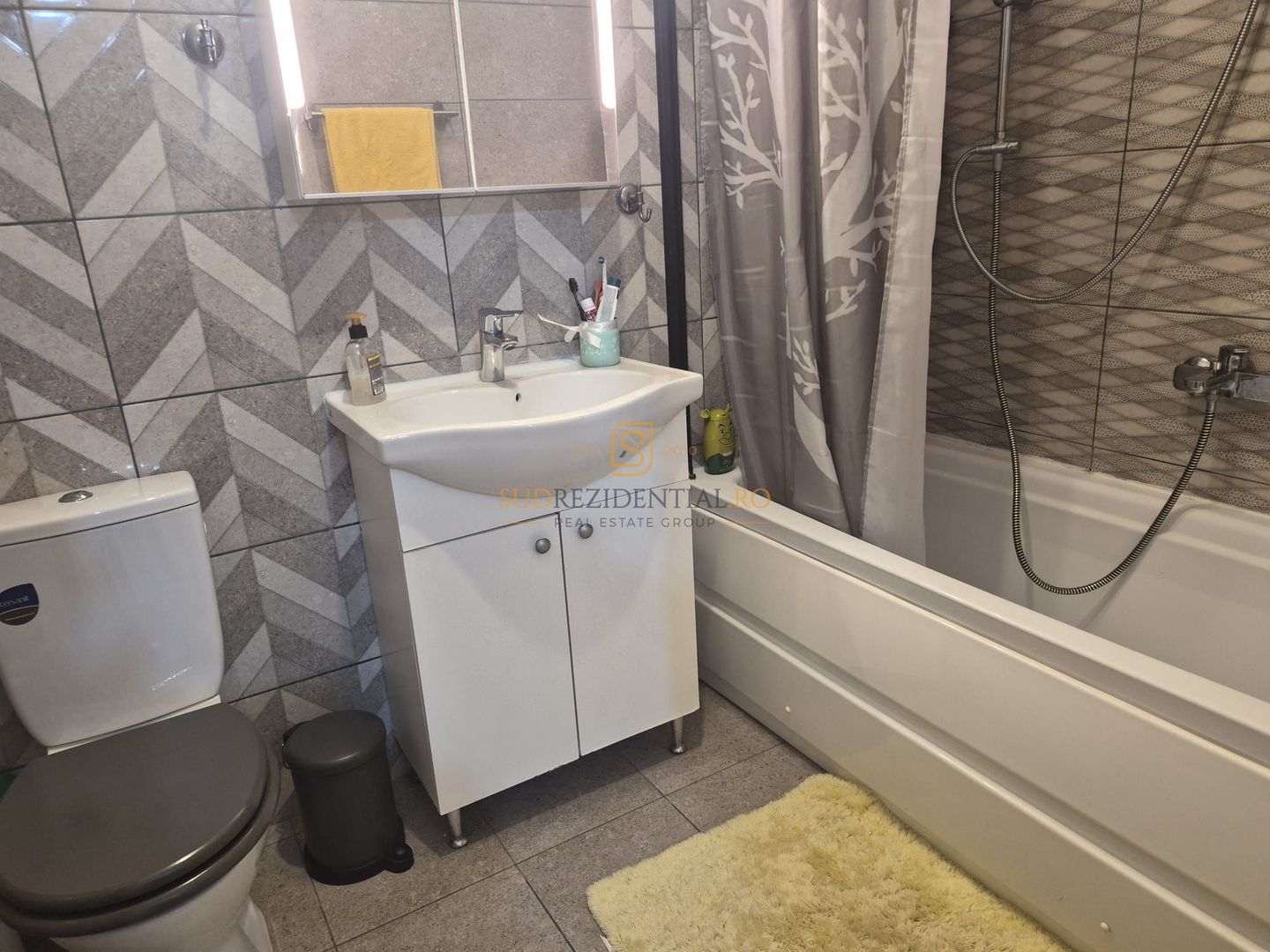 Apartament 2camere, mobilat și utilat, parcare inclusă -Metrou Berceni - Poză 19