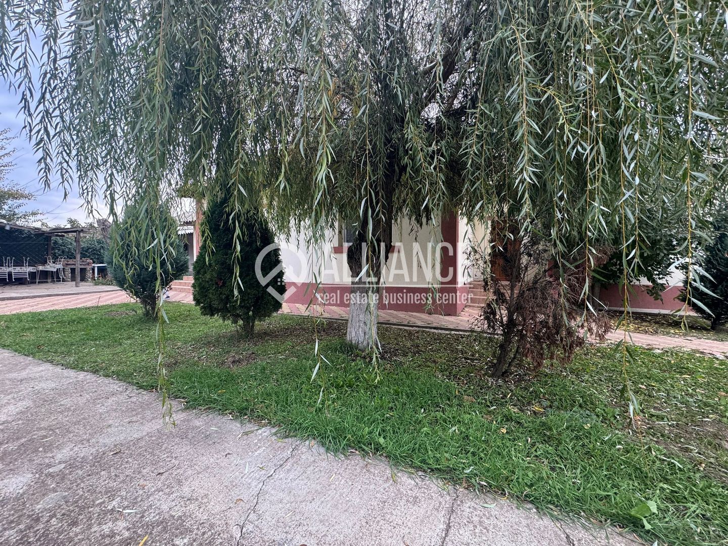 Mihail Kogalniceanu (cod04)-Casa 4 camere - Poză 3