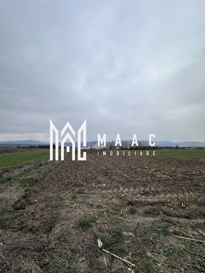 Teren intravilan | 1.530 mp |cu dublă deschidere la drum - Poză 1