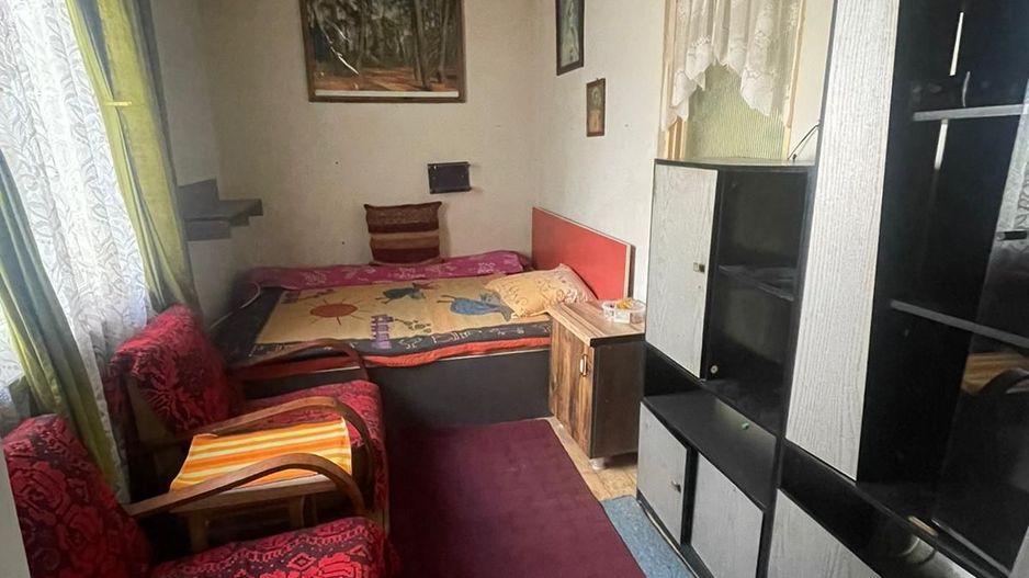 Apartament situat la casa de inchiriat cu 2 camere in Alba Iulia - Poză 1