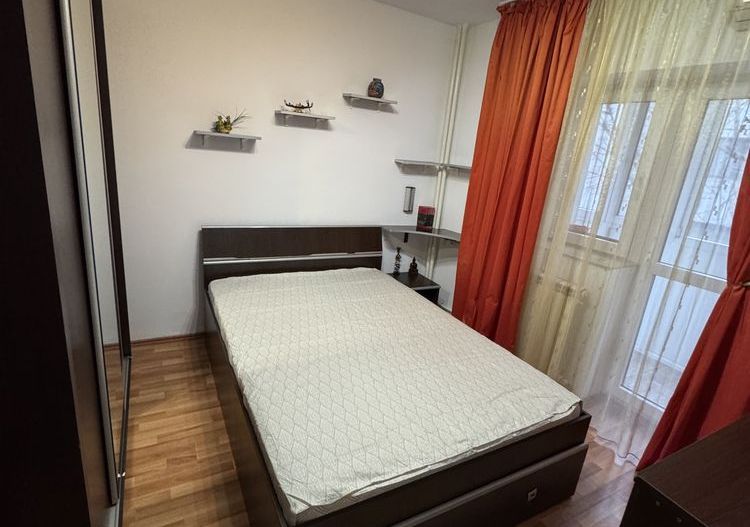 Inchiriere apartament 3 camere Iancului, Biserica Capra - Poză 1
