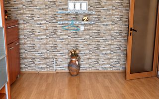 APARTAMENT 3 CAMERE DECOMANDAT – MAZEPA 2 – ETAJ INTERMEDIAR - Poză 2