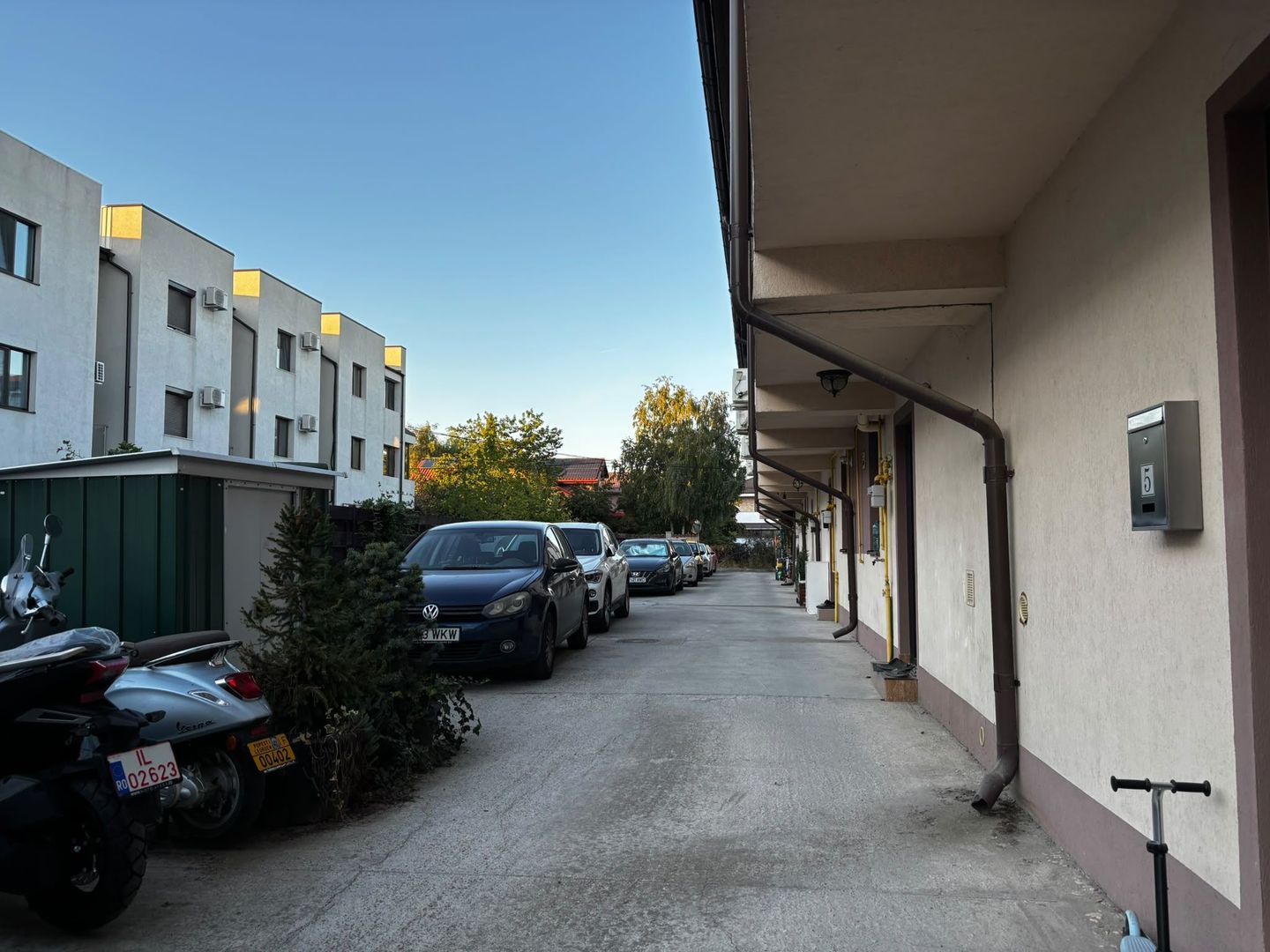 Apartament Modern și Spațios cu Grădină Privată și 2 Locuri de Parcare Incluse! - Poză 4