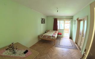 Casă 2 camere + teren 1700 mp - zona Platoul Cornești, str. Trebely - Poză 1